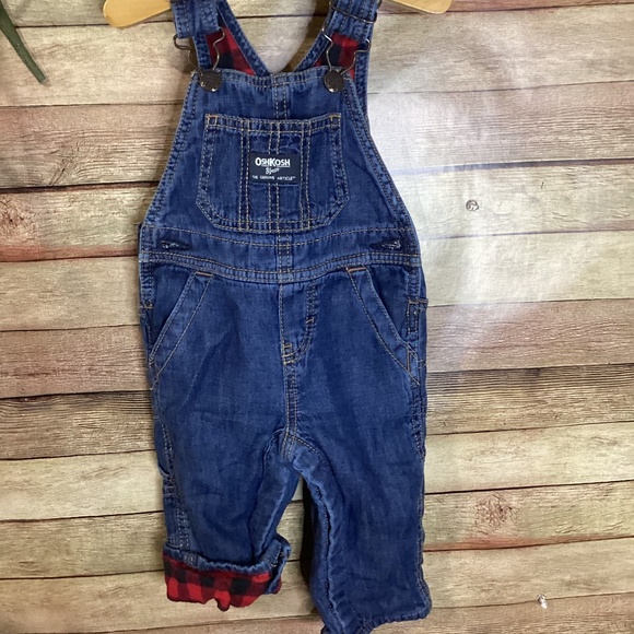 Oshkosh B’gosh Fleece Lined Denim Overalls Baby Boy Size 9 months - Picture 1 of 3